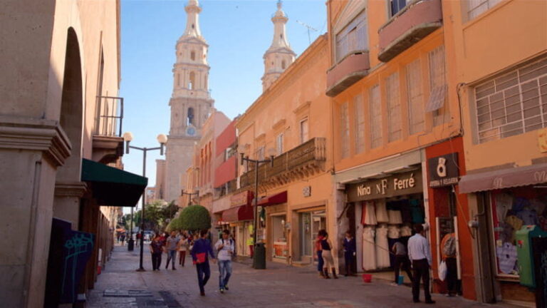 Leon: Las Esmeraldas de León Guided Tour - Exploring the Heart of León: What to Expect from the Tour