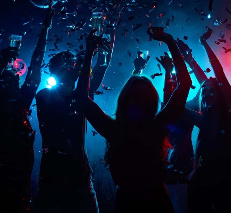 Lincoln, USA: 90's vs Y2K New Year's Party at Bally's - What’s Included and What’s Not