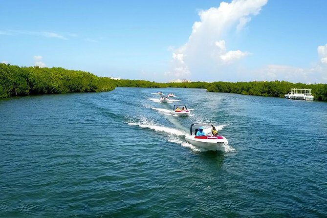 Live the experience of driving an Speedboat & Snorkel in CANCUN - What Makes This Tour Stand Out