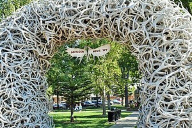 Lodging at Old Faithful Yellowstone&Grand Teton Small Group 4-day - Who Is This Tour Best For?