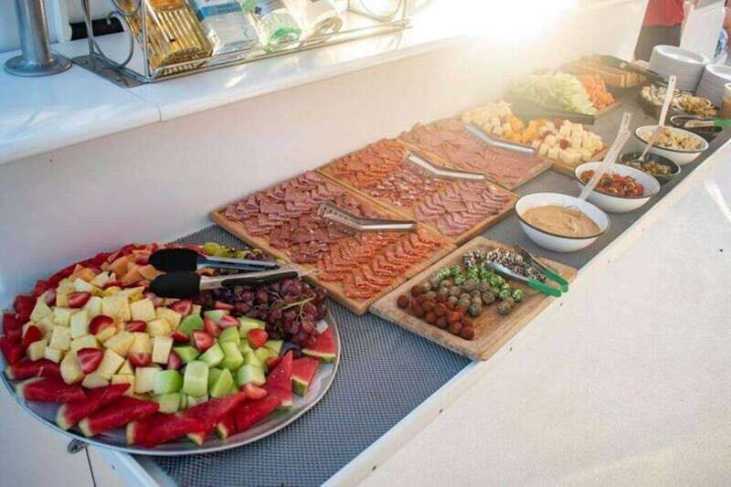 Los Cabos: Jazz & Wine Sunset Catamaran Cruise - The Experience: Pros and Cons