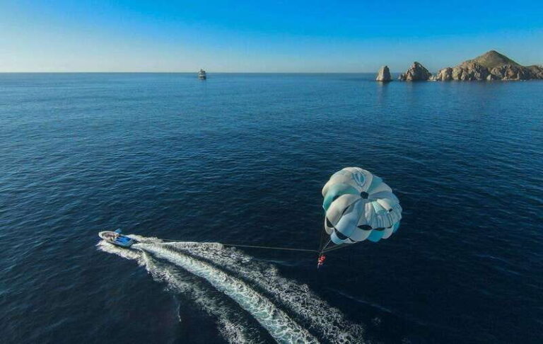 Los Cabos: Parasailing, a new perspective from the skies. - The Sum Up