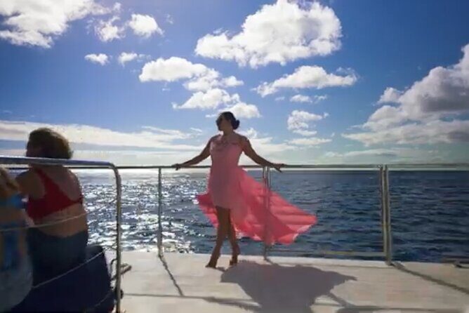 Luxury Catamaran Cruise from Oahu - Food, Drinks, and Atmosphere