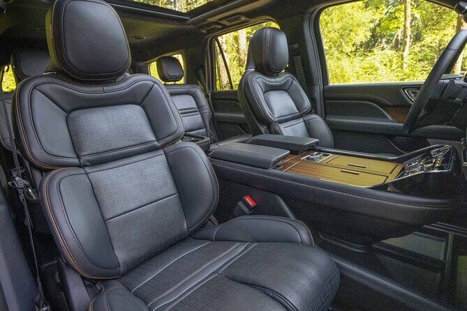 Luxury Suv O'Hare or Midway Airport (Curbside) Chicago OneWay - What does the actual trip look like?