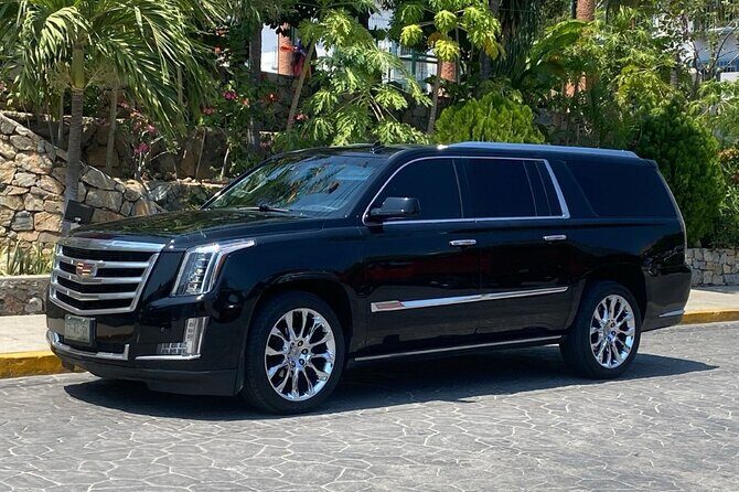 Luxury Transportation SUV Airport HUX to Bahias Hotels - The Vehicle and Facilities