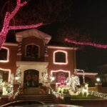 Magnificent Christmas Lights Tour of Dyker Heights Brooklyn - Is It Worth the Price?