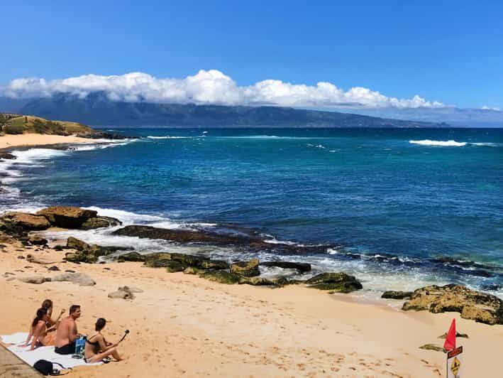 Maui: West Maui Tour with Breakfast and Lunch - Exploring Fleming Beach and the Cliffs