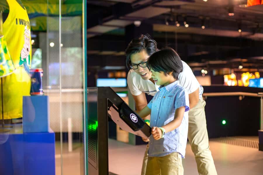 Melbourne: MCG and Australian Sports Museum Guided Tour - The Guides: Knowledgable and Engaging