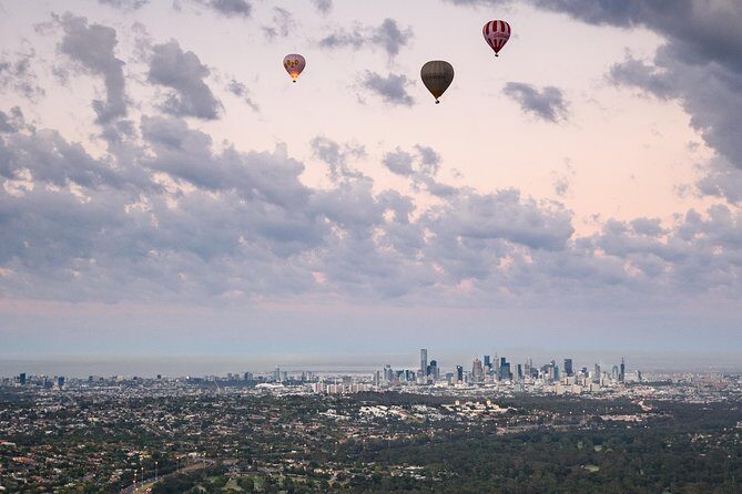 Melbourne sunrise balloon flight & champagne breakfast - The Itinerary in Detail