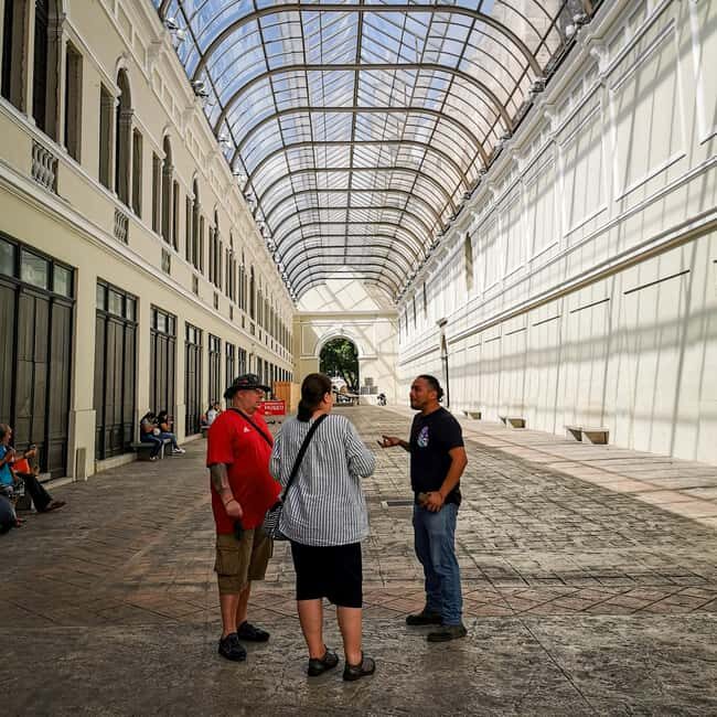 Mérida Walking Tour with Drink & Snacks - A Refreshing Break with Food & Drinks