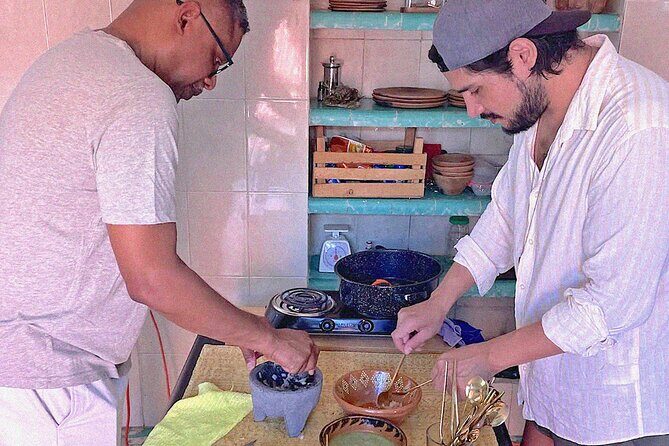 Mexican Salsas Masterclass with Silvestre - What Is the Mexican Salsas Masterclass with Silvestre?