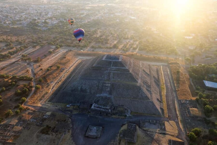 Mexico City: Fly over the impressive pyramids of Teotihuacan in a hot air balloon - The Itinerary: What to Expect