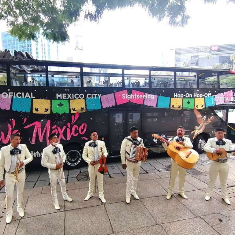 Mexico City: Mariachi Night Tour in a Panoramic Bus - The Value of This Tour