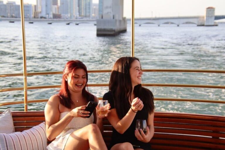 Miami Beach: Vizcaya Sunset Cruise Includes Food and Drink - The Realities of the Experience