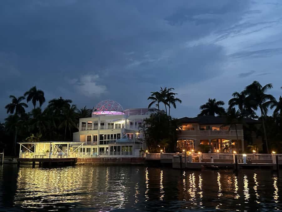 Miami Skyline Millionaire Cruise & Bus Tour 5 stops & Coffee - What’s Included and What’s Not