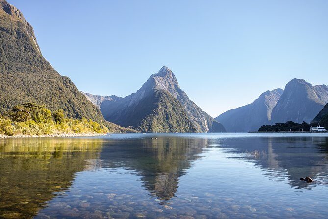 Milford Sound Small Group Tour from Queenstown with Scenic Flight - Lake Te Anau: A Picturesque Introduction