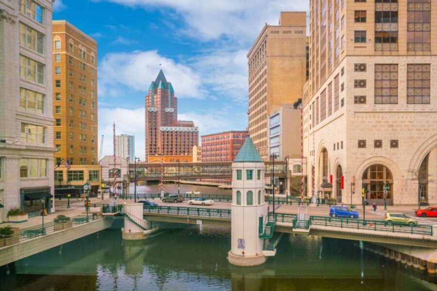 Milwaukee Marvels: A 2-Hour Private Tour - What’s Included and How It Works