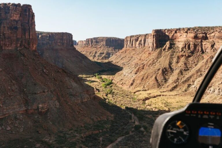Moab: Corona Arch Canyon Run Helicopter Tour - The Pros and Cons