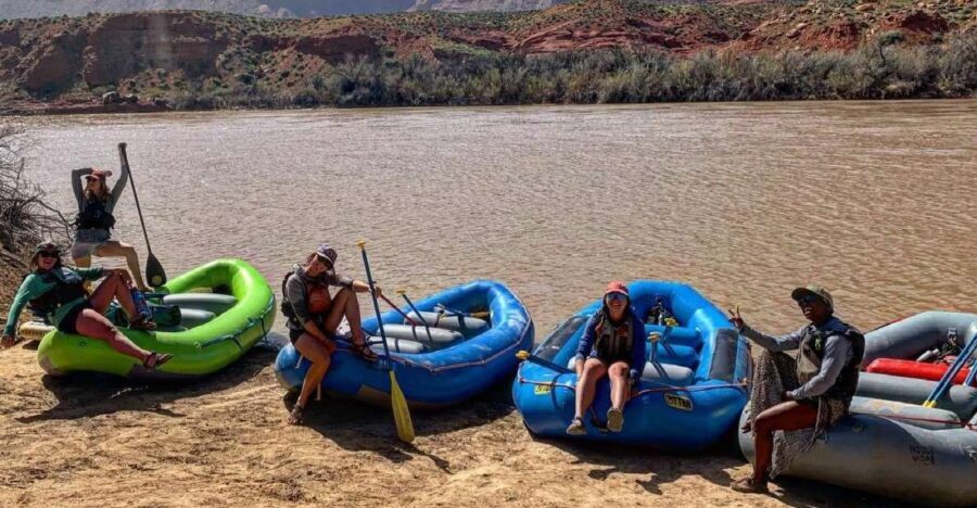 Moab: Whitewater Rafting on the Colorado River - The Guides and Group Dynamics