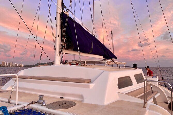 Moanas Sunset Cocktail Sail Along Oahu's Waikiki Coast - FAQ