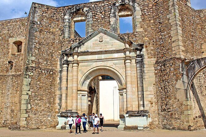 Montealban Tour - The Real Traveler Experience