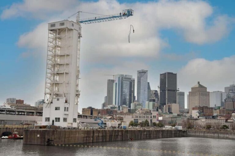 Montreal Bungee: The highest bungee jump in Canada - What Does the Jump Feel Like?