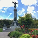 Montreal : Downtown & Underground Walking Tour with a Guide - The Main Highlights: Streets and Subterranean Wonder