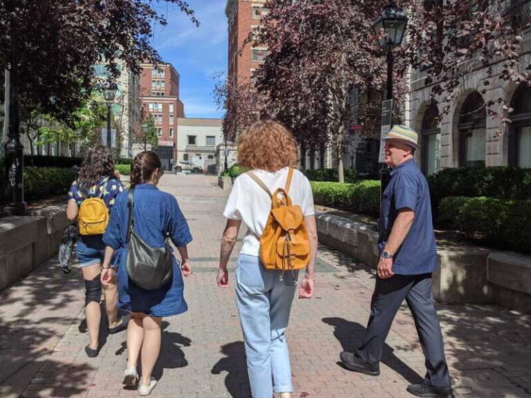 Montréal: The Original Old Montréal Walking Tour - Key Points