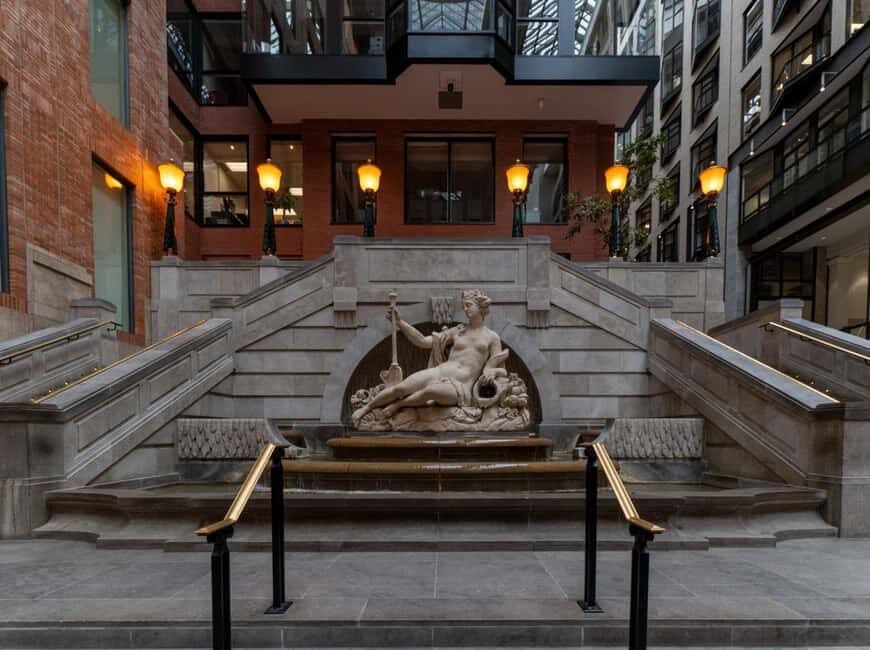 Montreal Underground Exploration: A Private Walking Tour - Exploring the Underground City