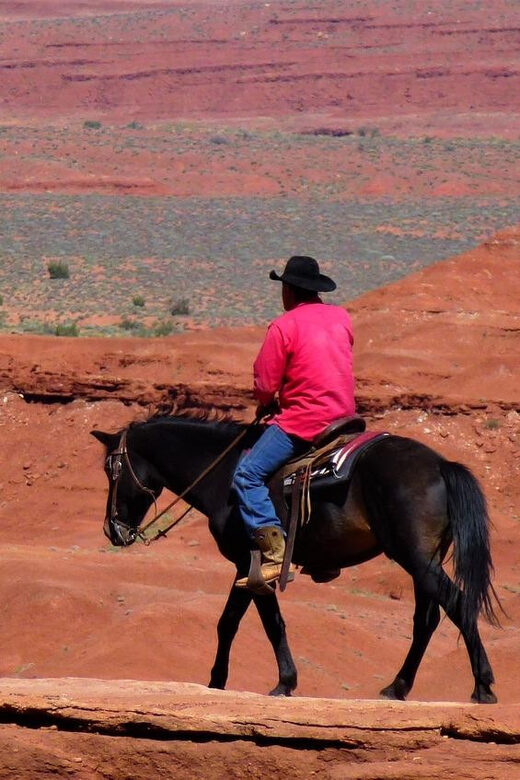 Monument Valley: Horseback Adventure Tour - What Does the Tour Include?