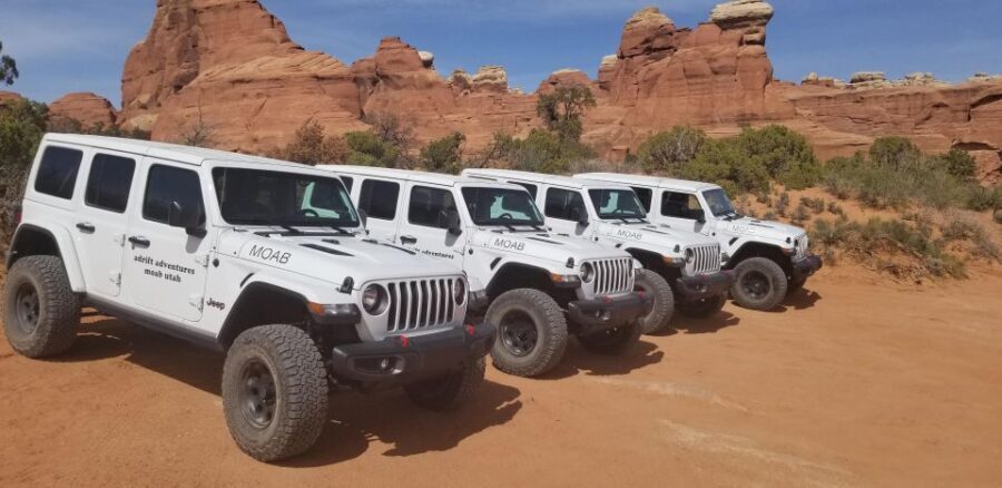Morning Arches National Park 4x4 Tour - The Value for Your Money