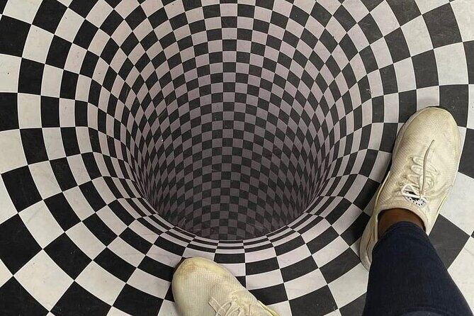 Museum of Illusions Admission in Toronto - Exploring the Highlights