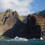 Na Pali Sunset & Sightsee Boat Tour - The Dining Experience & Drinks