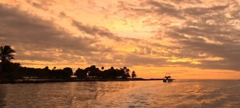 Naples: Sunset Boat Tour with Snacks and Drinks - What to Keep in Mind