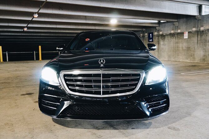 Nashville Arrival Chauffeur Driven Transport by Executive Sedan - The Experience in Action