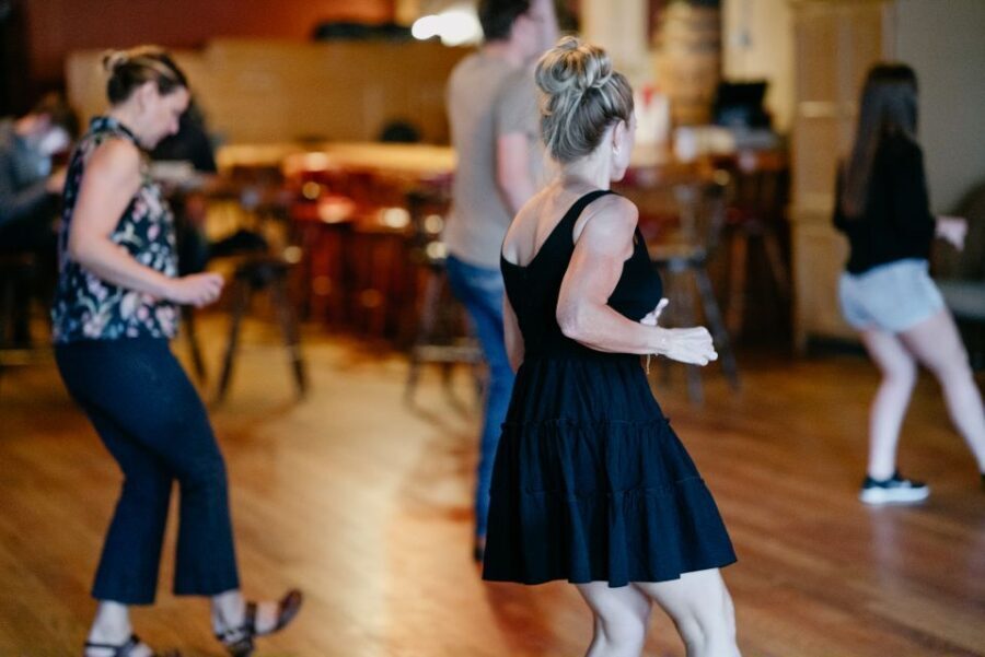 Nashville: Line Dancing Class with Keepsake Video - The Instruction and Routine Breakdown