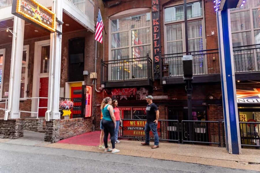 Nashville: The Ryman, Tootsies, Broadway, & Printer's Alley - What to Expect from the Tour