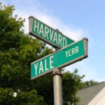 New Haven: Yale University Student-Led Campus Tour - An Honest Look at the Yale Campus Tour