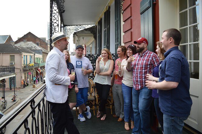 New Orleans Cocktail and Food History Tour - The Atmosphere and Group Size