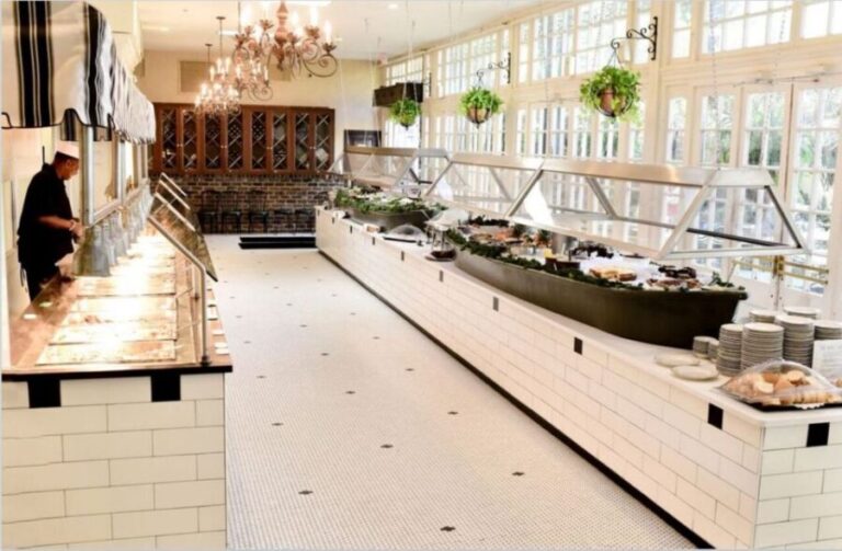 New Orleans: 'Court of Two Sisters' Jazz Brunch Buffet - The Real Traveler Feedback