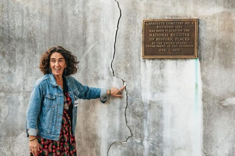 New Orleans: Garden District Guided Walking Tour - The Guides: The Heart of the Experience