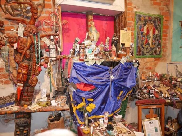 New Orleans: Guided Museum and Voodoo Walking Tour - What Does the Experience Feel Like?