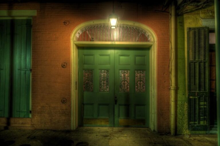 New Orleans: Haunted Pub Crawl - The Practical Side: Pricing and Accessibility