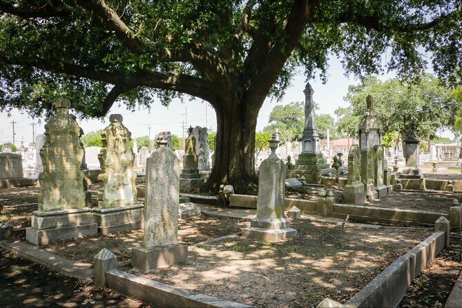 New Orleans Haunted Self Guided Ghost Tour Multilingual Audio - An Honest Look at the Haunted Self-Guided Audio Tour
