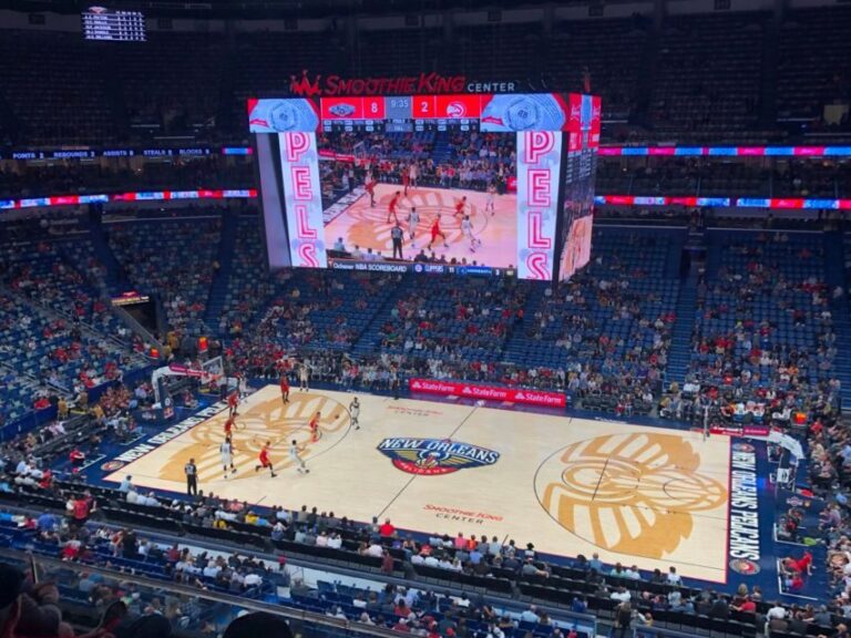 New Orleans: New Orleans Pelicans Basketball Game Ticket - What You Can Expect from a Pelicans Game in New Orleans