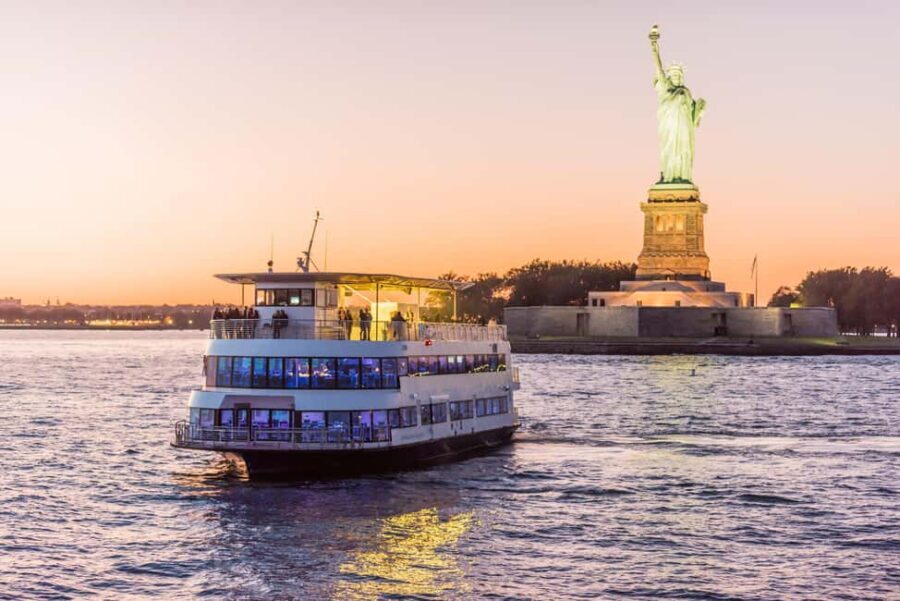 New York City: City Cruises Alive After Five Cocktail Cruise - What You Can Expect from the Experience