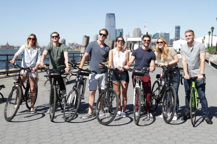 New York City: City Highlights Guided Bike or eBike Tour - What Makes This Tour Stand Out?