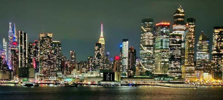 New York City: Hamilton Park, Hoboken and Brooklyn Heights Night Tour - Transportation, Group Size, and Practical Details