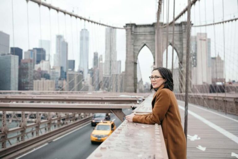 New York City: Private Professional Photoshoot - Spotting the Landmarks and Hidden Gems