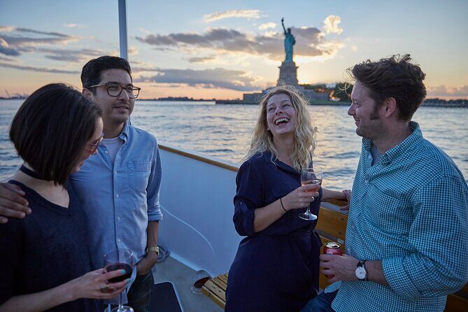 New York City Sunset Cocktail Cruise on Small Yacht - What’s Included and Whats Not